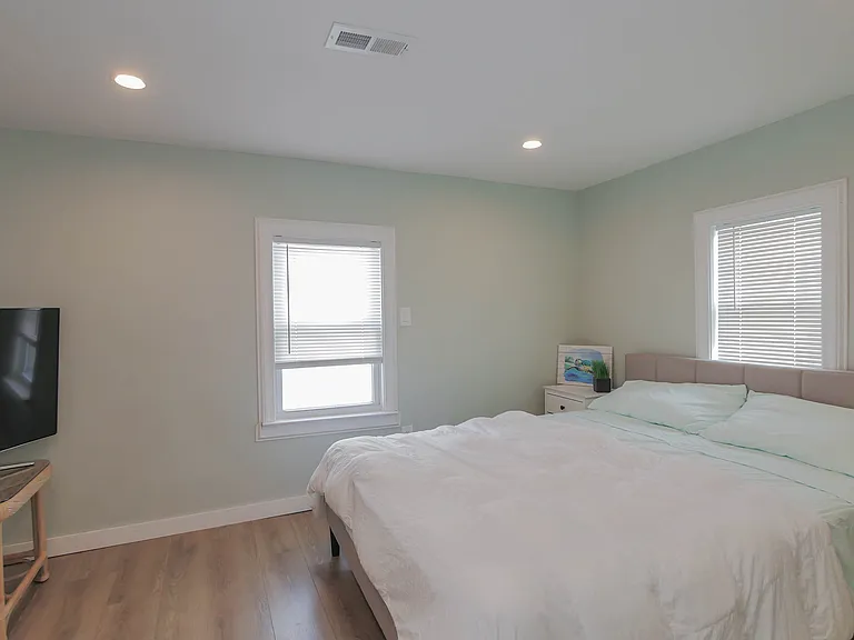 229 N Derby Ave #2 — Photo 42