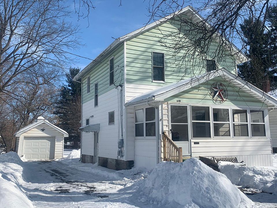1st image of 640 N Hickory St