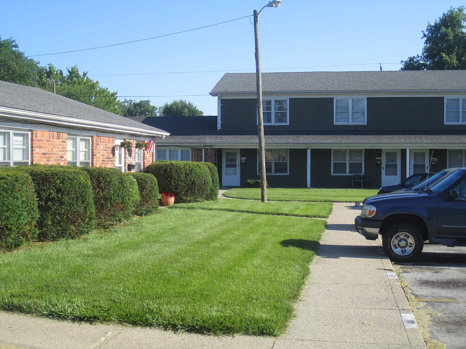 Emerton Place Townhomes — Photo 2