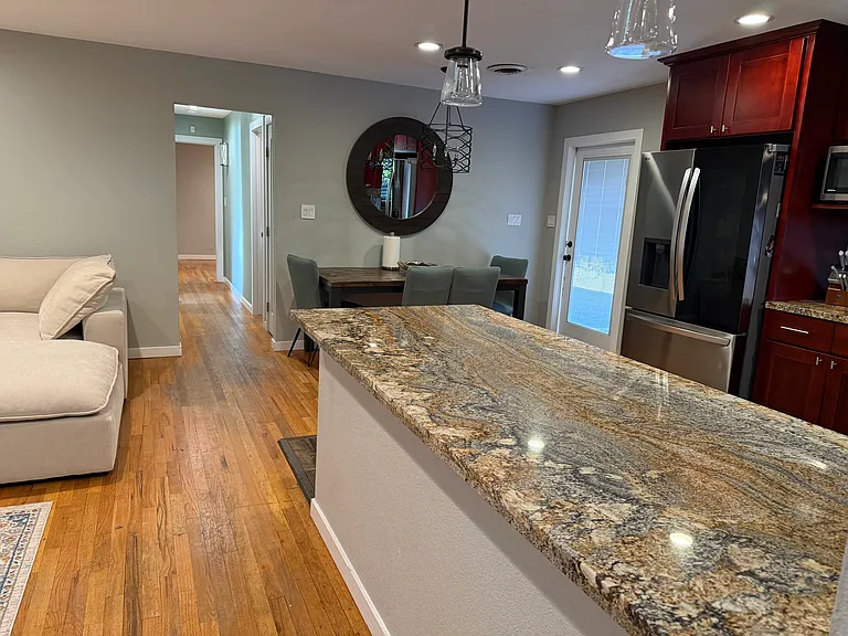 420 Broderick Ave — Photo 9