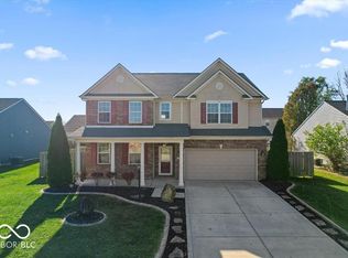 1103 Boxwood Ln, Greenwood, IN