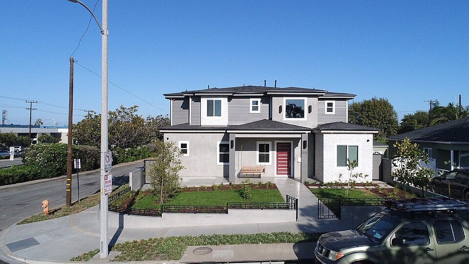 2nd image of 3508 Gibson Pl
