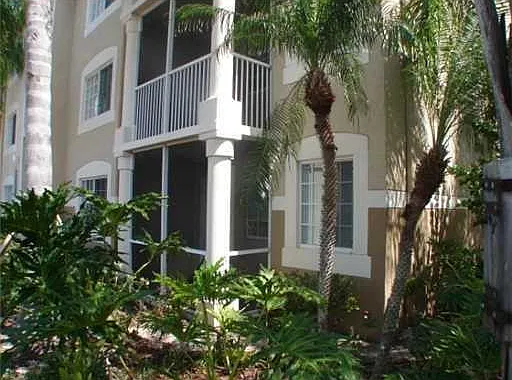 1 bed, 1.0 bath, 702 sqft, $1,550 — Photo 1