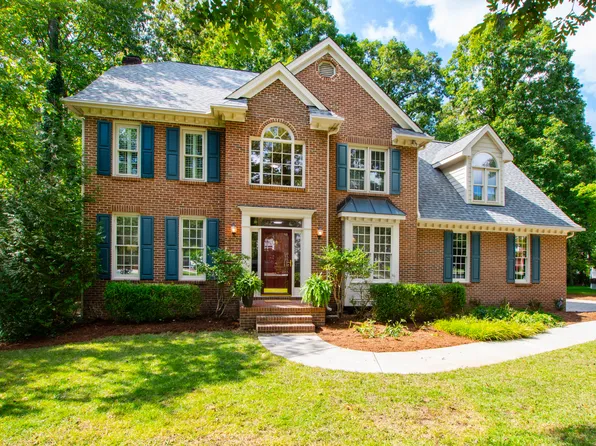 300 Legault Dr, Cary, NC 27513