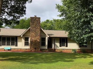 102 Sylvania Cir, Calhoun, GA 30701