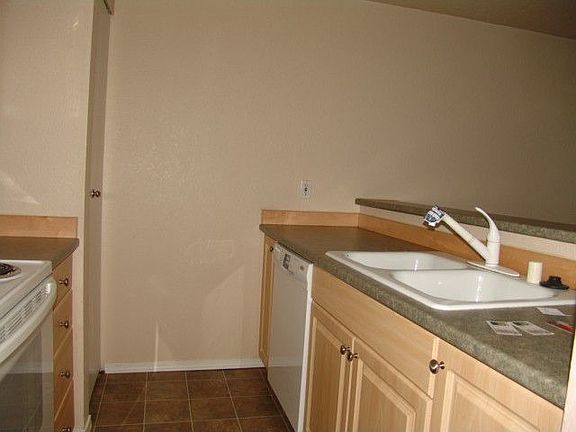 5th image of 19230 Forest Park Dr NE APT A102