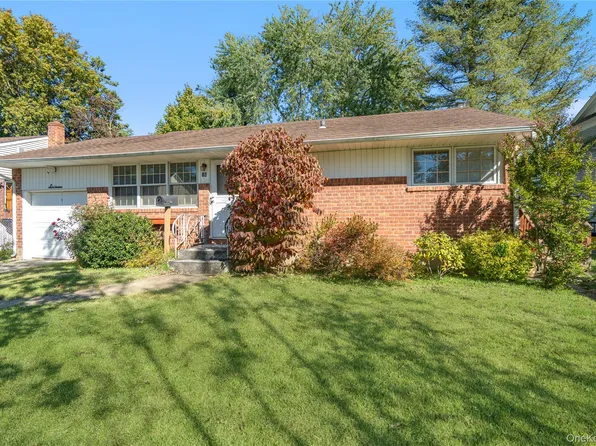 16 Forte Avenue, Old Bethpage, NY 11804