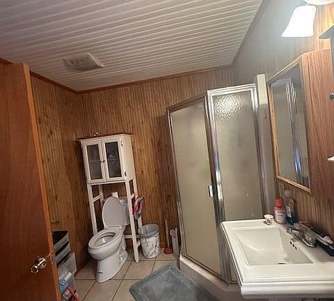 5th image of 590 White Apple Rd