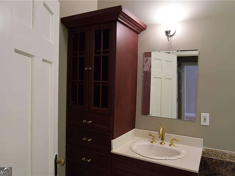 242 Dodd Ave SW — Photo 11