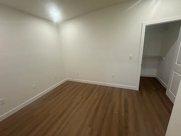 2205 Park St — Photo 11