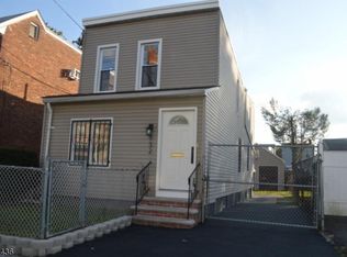 932 Chancellor Ave, Irvington, NJ 07111