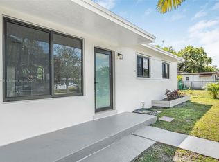 3241 SW 40th Ave, Hollywood, FL 33023