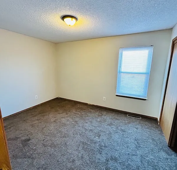 8 Northwinds Ct — Photo 4