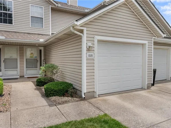 1325 SE Norwood Dr, Lees Summit, MO 64081