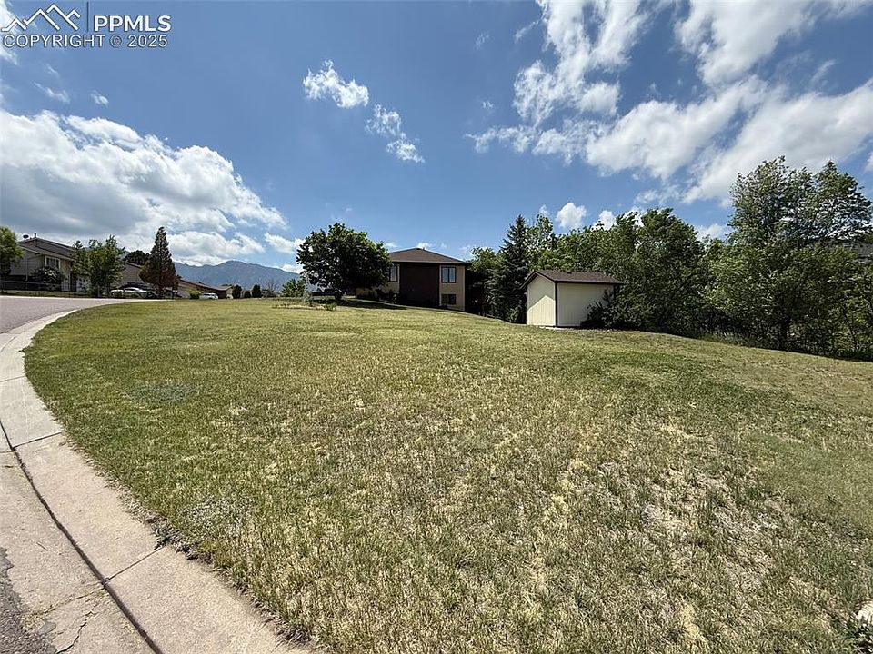 2nd image of 332 Catalina Dr