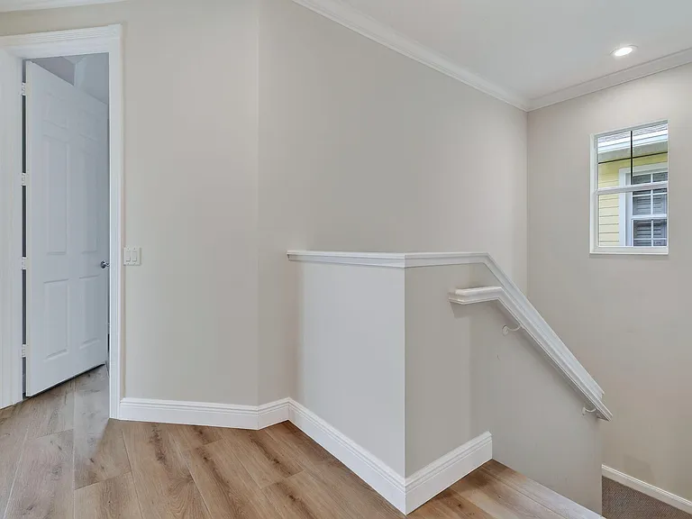 303 Caravelle Dr — Photo 37
