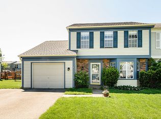808 Stanford Ln, Carol Stream, IL 60188