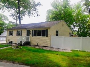 28 Lakeside Ave, Webster, MA 01570