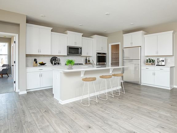 2nd image of 20212 N Pacific Ave