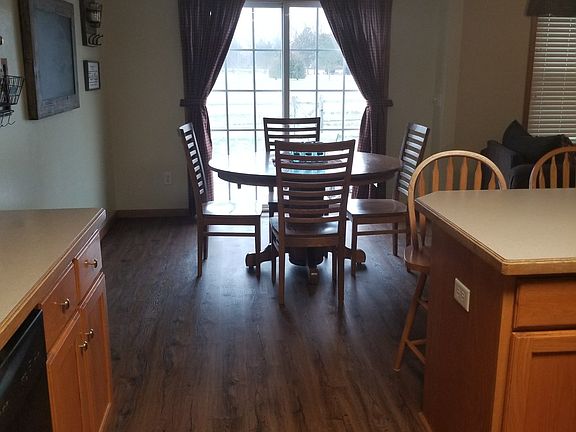 3rd image of 301 N Sullivan Dr