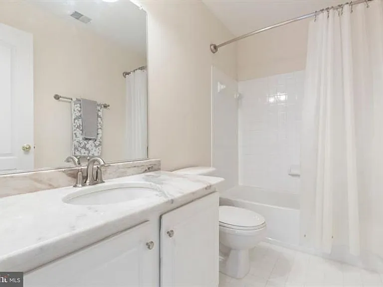 13340 Colchester Ferry Pl — Photo 27