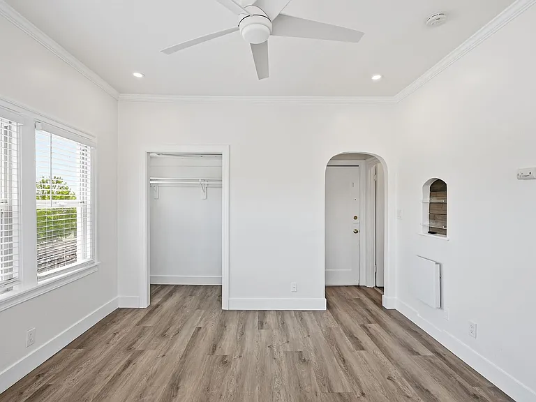 174 41st Street — Photo 13