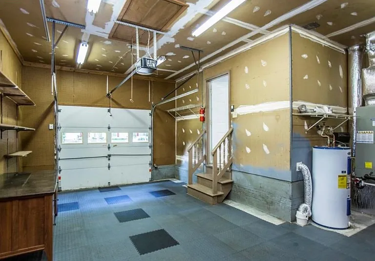 205 Fischer Dr — Photo 19