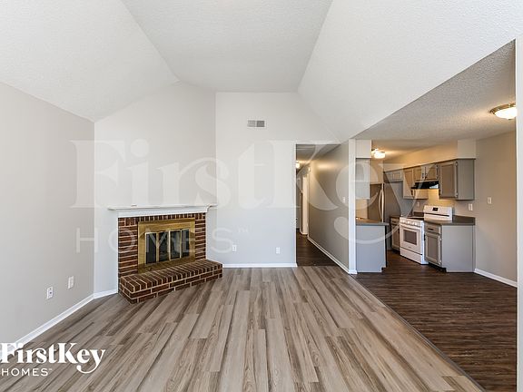 4th image of 1582 Beaver Trail Dr