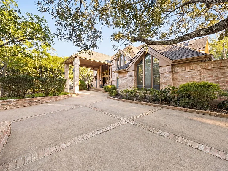 19823 Sunbridge Ln — Photo 3
