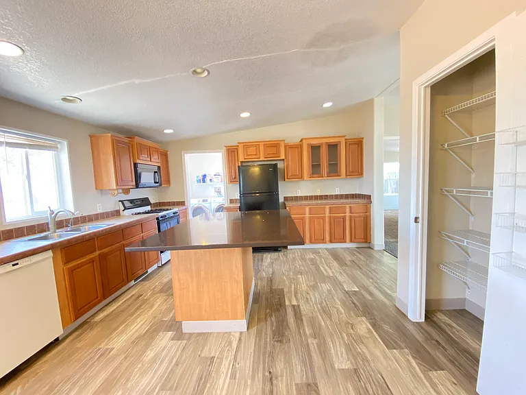 314 Manzanita Way — Photo 4