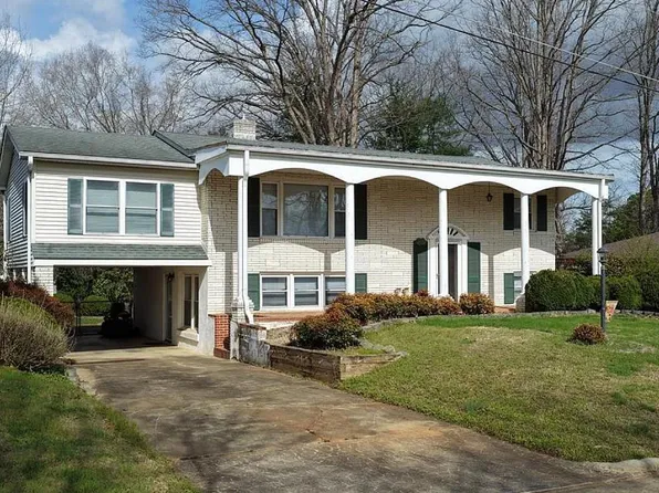 631 Oakland Dr, Chatham, VA 24531