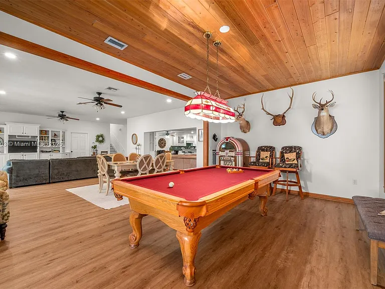 2551 Lakeview Dr — Photo 57