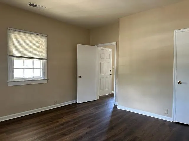 2 bed, 717 sqft, $975 — Photo 4