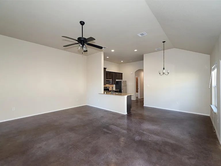 245 Joanne Loop #B — Photo 3