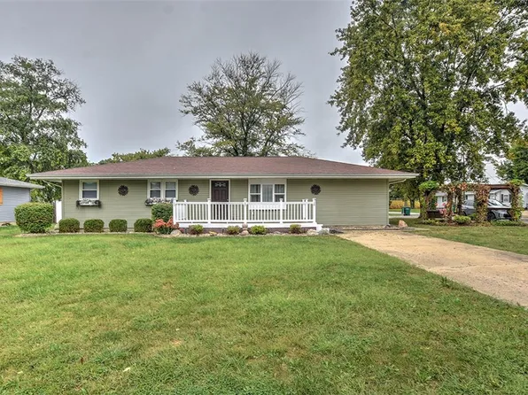 2585 S 70th St, Decatur, IL 62521