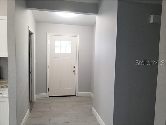 3rd image of 458 Satsuma Ln