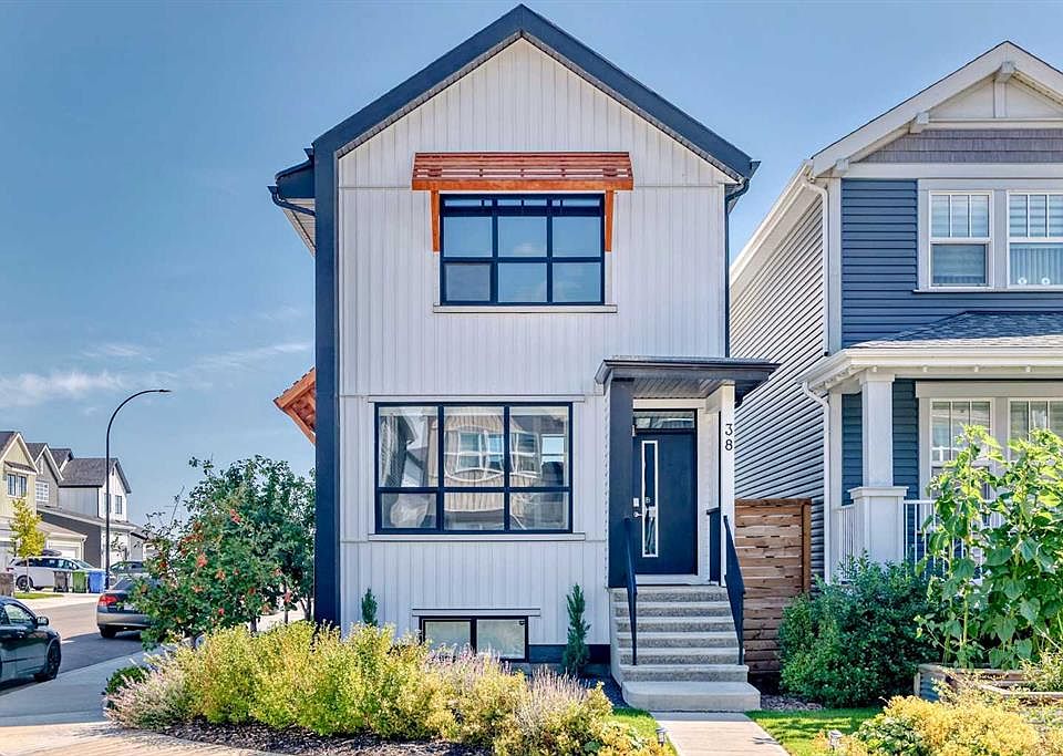 1st image of 38 W Lavender Rd SE