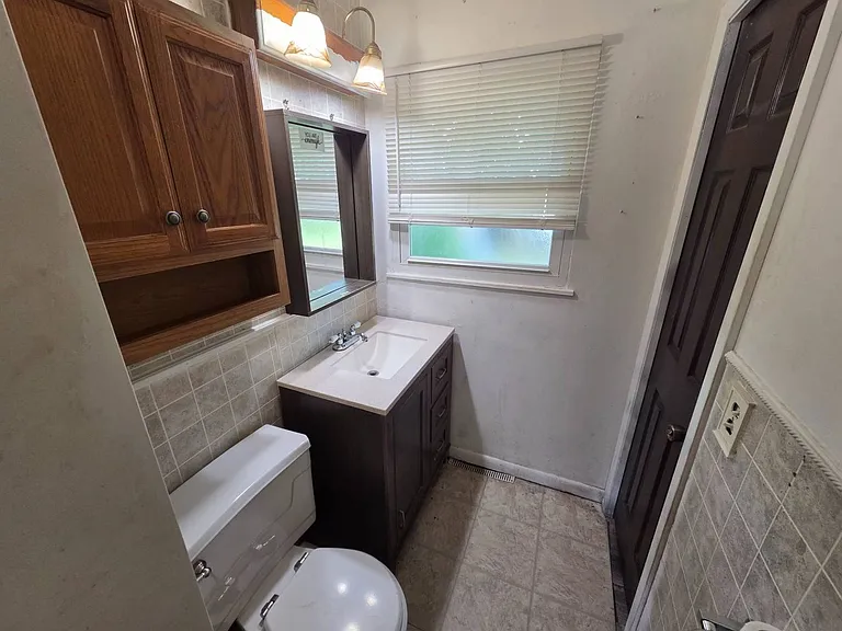 2401 Eastlawn St — Photo 17