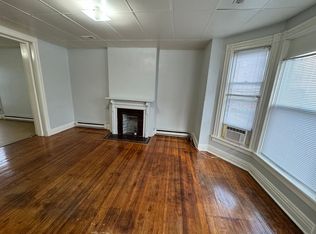 432 W 3rd St APT 6, Davenport, IA 52801