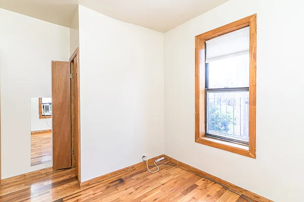 Rented by MySpaceNYC | media 17