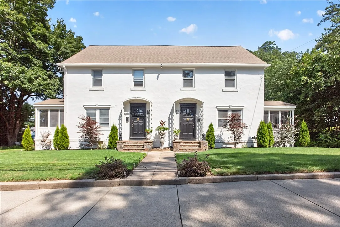 3 bed, 1.0 bath, 1144 sqft, $2,300 — Photo 4