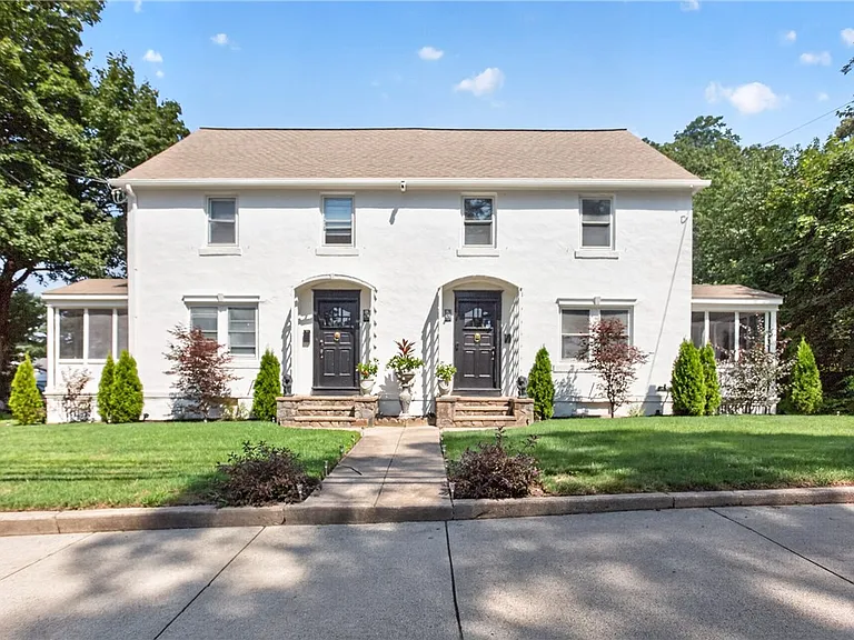 476 Providence St — Photo 4