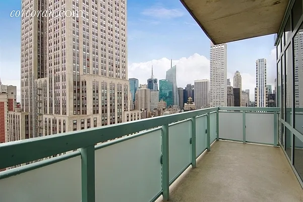 Sold by Corcoran | media 5