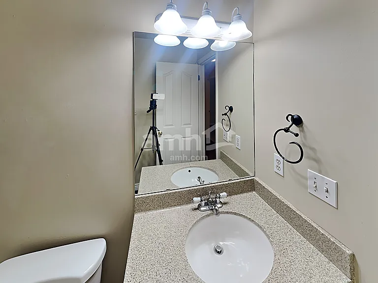 1673 W 1500 S — Photo 17