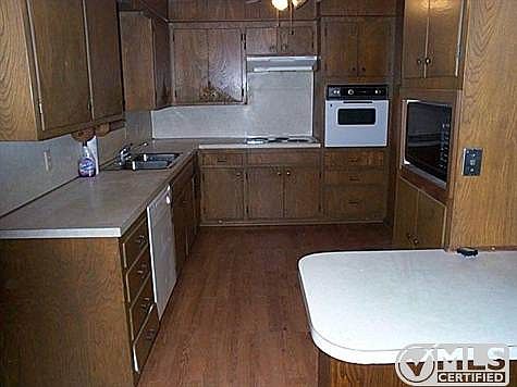 5th image of 709 S Ammerman Ave