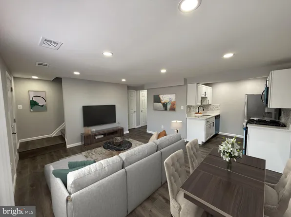 1806 Village Green Dr Unit D-99, Landover, MD 20785