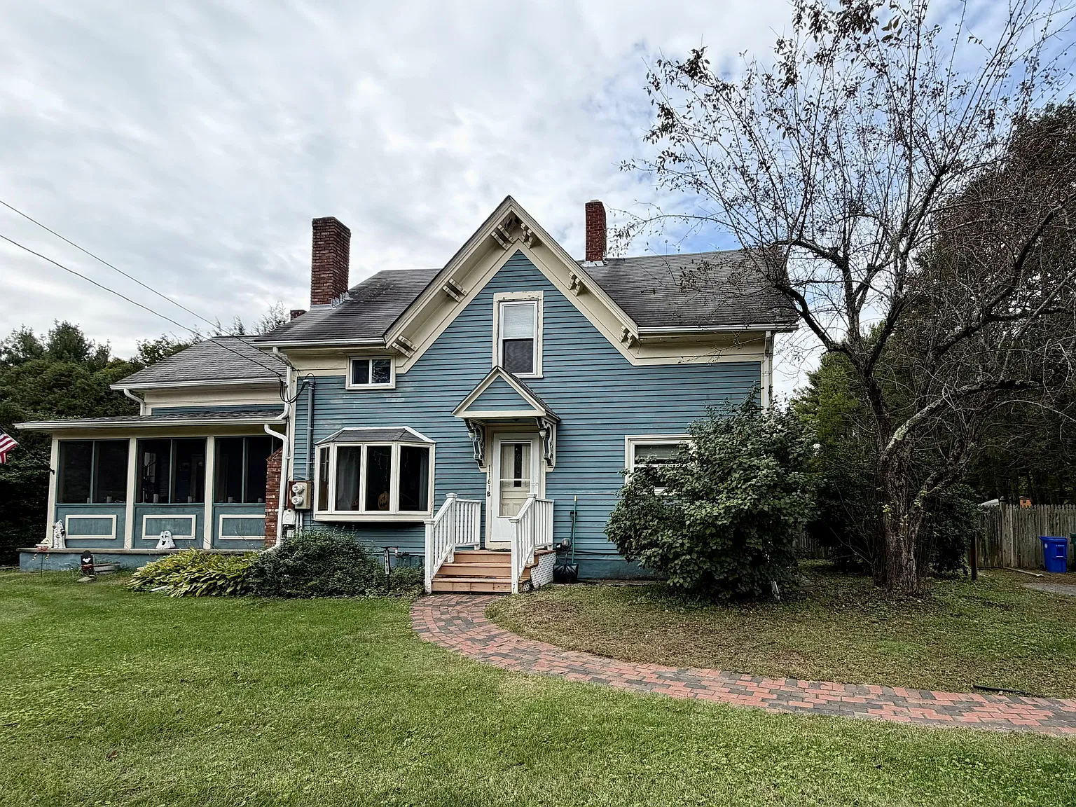 2 bed, 1.5 bath, $2,000 — Photo 1