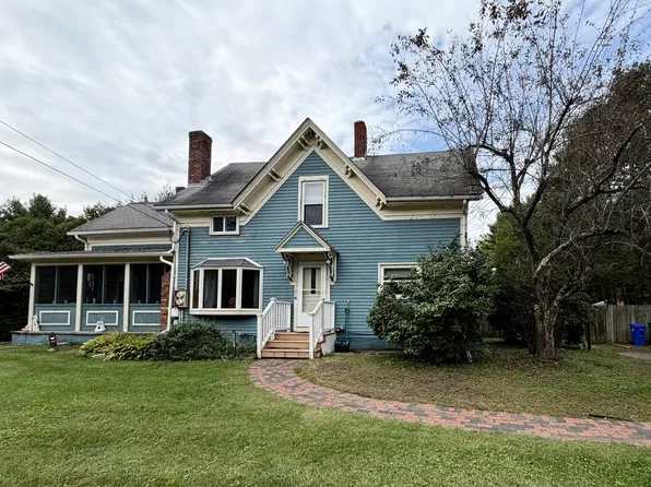 1161 Oakhill Ave APT B, Attleboro, MA 02703