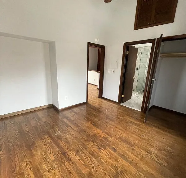 46 Warren St #BASEMENT — Photo 4