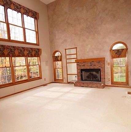 5th image of 20819 Wakefield Cir